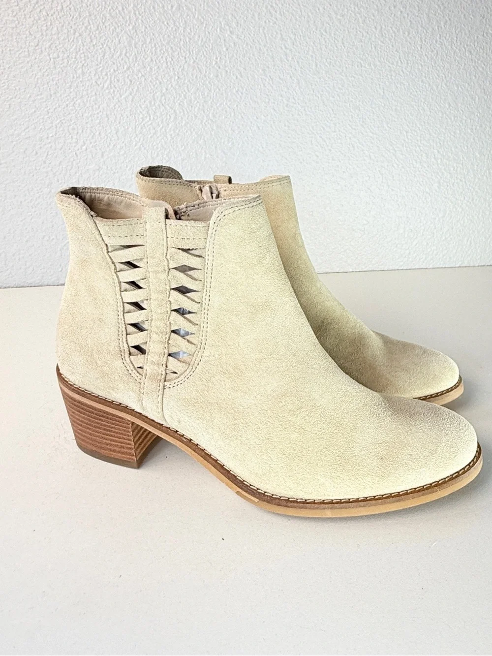 Paul Green Suede Cutout Ankle Booties Cream Ivory Block Heel size 5.5